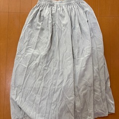 GU UNIQLO スカート　グリーン系の画像