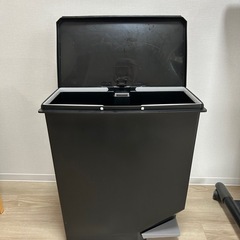 ゴミ箱 35ℓ ペダルでサッと開くの画像