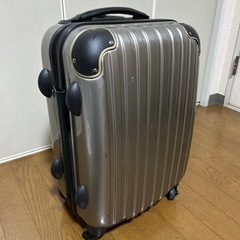 スーツケースの画像