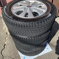スタッドレスVRX3と純正アルミホイール4本セットの画像