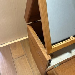 リサイクル化粧道具入れの画像