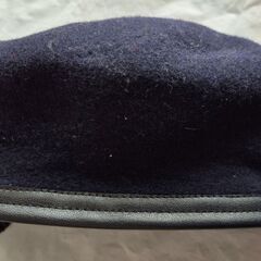 美品　紺色ベレー帽の画像