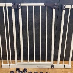 【未使用品】ダブルロックゲート　ワイド　日本育児の画像