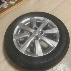 トヨタアクア、純正ホイール・タイヤ4本セットの画像