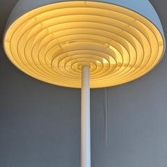 【無料／直接引き取り限定】IKEA テーブルランプ（電球なし）の画像