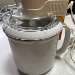 電動アイスクリームメーカーの画像
