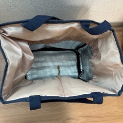 買い物カート、買い物バッグの画像