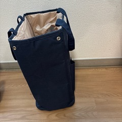 買い物カート、買い物バッグの画像