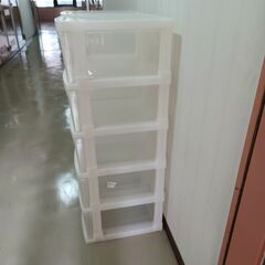 プラスチック　５段収納ケース　２個セット【中古品】を無料でお譲りします！の画像