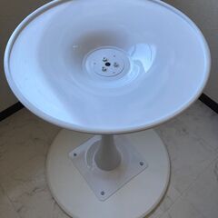 【美品】北欧風のカフェテーブルの画像