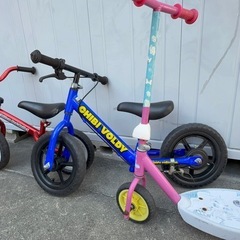 2-3才用と3-4才用自転車と幼児キックボード🚲の画像