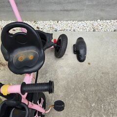 子供用三輪車の画像