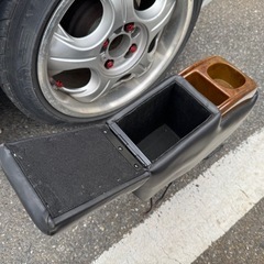 早い者勝ち！　車用　汎用　センターコンソール　小物入れ　肘置き　の画像