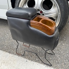 早い者勝ち！　車用　汎用　センターコンソール　小物入れ　肘置き　の画像