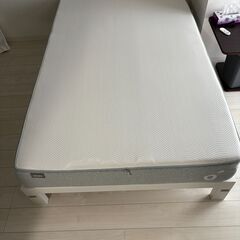 コアラマットレスKORE(セミダブル)＋Zinusベットフレームの画像