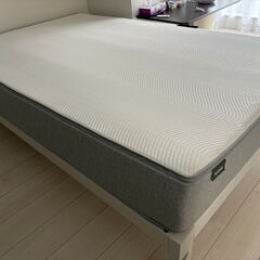 コアラマットレスKORE(セミダブル)＋Zinusベットフレームの画像