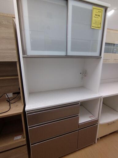 リユースのサカイ浦和店【E477】大幅値下げしました！！ ★食器棚 2枚扉 アルミナ2