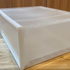 収納ケース 無印良品かカインズ 横54cm奥行き44cm高さ23cm23cmの画像