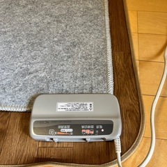 交渉中 電気カーペット2畳　左右切り替えの画像
