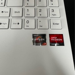 ノート型PC NEC LAVIELAVIEホワイトの画像