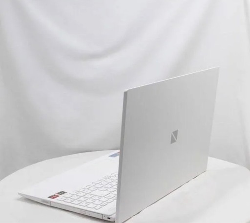 ノート型PC NEC LAVIELAVIEホワイト