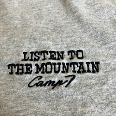 M2510-055 CAMP7 胸ロゴ 刺繍 Tシャツ 長袖 グレー Mサイズ 中古美品 保管汚れ有りの画像