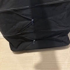 キャスター付きバッグの画像
