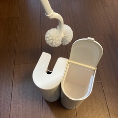 ［譲り先決定］トイレブラシ・ダストボックスの画像