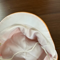 オレンジ色のカラー帽子②の画像