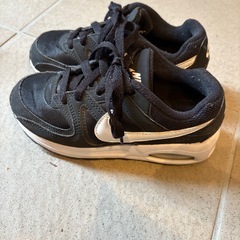 NIKE スニーカー　1足500円　バラ売可の画像