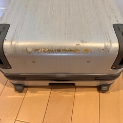 機内持ち込みサイズスーツケースの画像