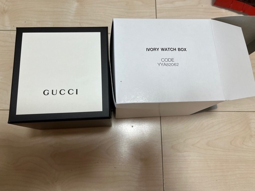 GUCCI 腕時計　Gタイムレス