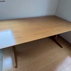 無印良品リビングでもダイニングでもつかえるテーブル　オーク材１５０×８０×６０
の画像