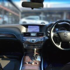 日産 シーマ ハイブリッド ＶＩＰ 走行距離5.1万キロ！ 総額220万円！　ローン可！の画像