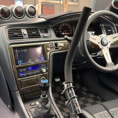 ローンは毎月34,400円～　トヨタ　チェイサー　ツアラーV　オーリンズ車高調　１８インチアルミホイール　５ＭＴ載替公認車　オーリンズ車高調　タイベル交換済　スープラ用ブレーキ　Ｄｅｆｉブースト水温油温メーター　Ｇｒｅｄｄｙブーストコントローラー　ナルディステアリング　ＴＲＤタワーバーの画像