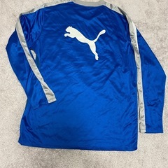 サッカー用長袖シャツ　PUMA  サイズXLの画像