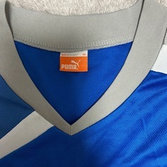サッカー用長袖シャツ　PUMA  サイズXLの画像