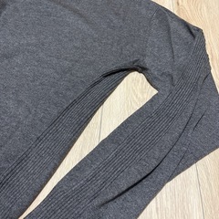 グレー　薄手ニット　メンズ　COMME CA MENの画像