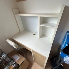 IKEA 学習机の画像