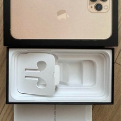 📱【本体】Apple iPhone 11 Pro ゴールド　SIMフリー　箱付きの画像