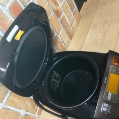 🎀ZOJIRUSHI🎀♦️極め炊き ブラウン♦️🌟象印🌟💕マイコン炊飯ジャー💕🔥3合炊き🔥❣️綺麗に清掃済み❣️✨すぐご使用可能✨の画像