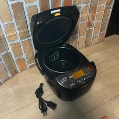 🎀ZOJIRUSHI🎀♦️極め炊き ブラウン♦️🌟象印🌟💕マイコン炊飯ジャー💕🔥3合炊き🔥❣️綺麗に清掃済み❣️✨すぐご使用可能✨の画像