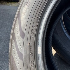 YOKOHAMA ADVAN V03 225/60R18 4本の画像