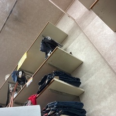 巨大な鏡 アパレル店舗内備品 廃棄品 1枚の画像