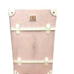 スーツケース　ピンク　トランク型の画像