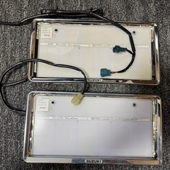 【スズキ車】HA36S アルトワークス 
カプラーオン　字光式　AIR スズキ純正フレーム付き　【スズキ純正Mcガード】付きエアー　エア　マックガードの画像