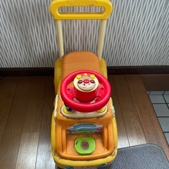 アンパンマンの車？の画像
