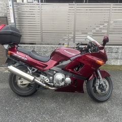 吹け上がり良好！カワサキ　
ZZR400 2001年式の画像