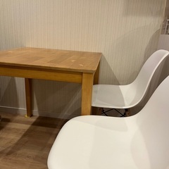 ダイニングテーブル+椅子2脚の画像