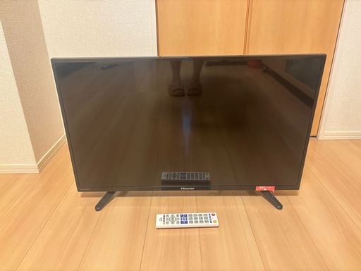 テレビ32型、リモコン付(¥7,800でお届けも可)
